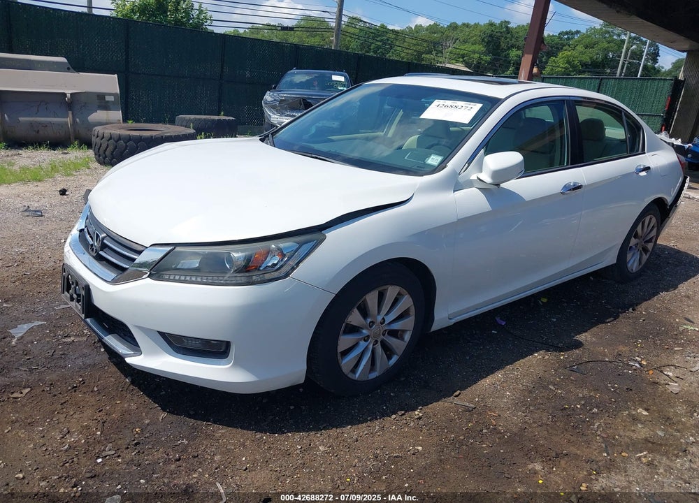 2015 HONDA ACCORD VIN: 1HGCR2F70FA033894