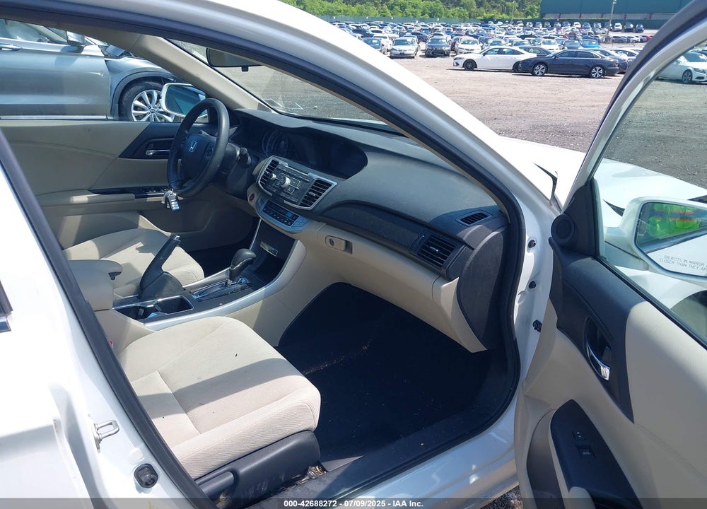 2015 HONDA ACCORD VIN: 1HGCR2F70FA033894