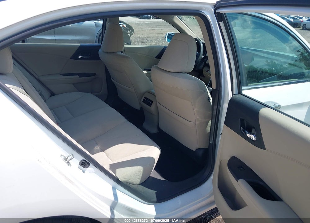 2015 HONDA ACCORD VIN: 1HGCR2F70FA033894