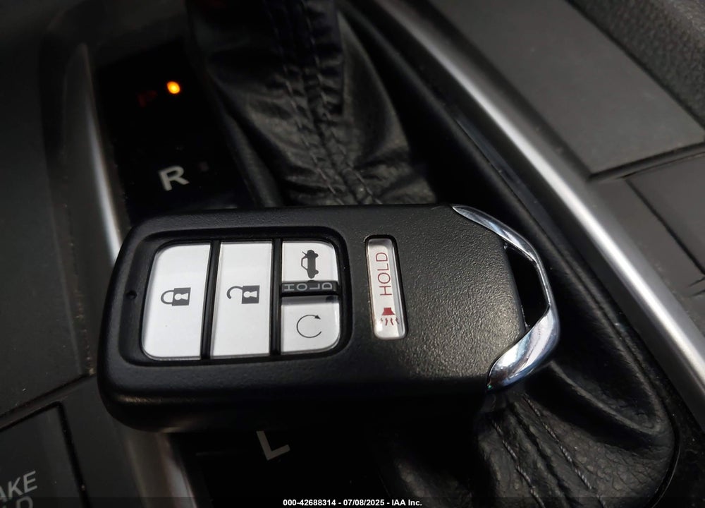 2018 HONDA CIVIC VIN: JHMFC1F73JX037711