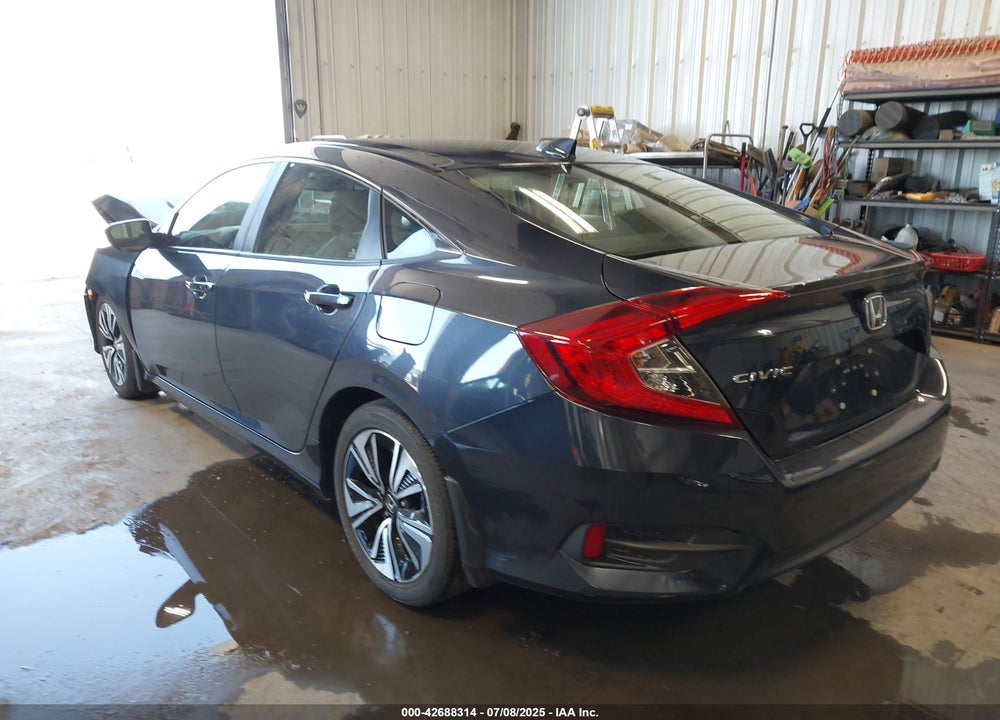 2018 HONDA CIVIC VIN: JHMFC1F73JX037711