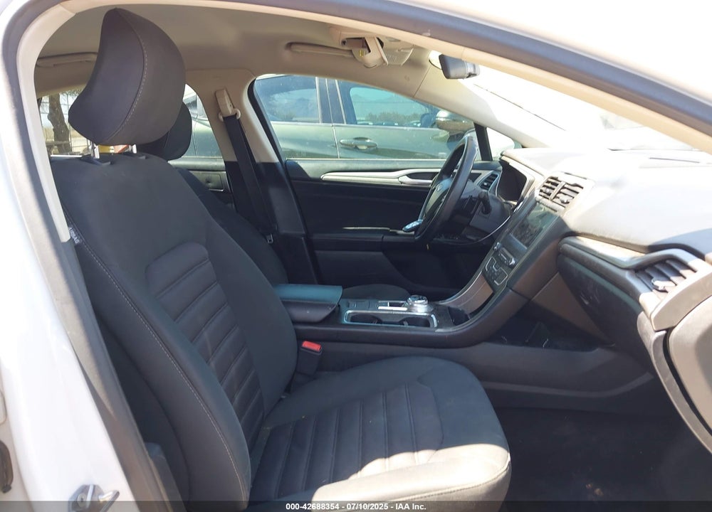 2017 FORD FUSION VIN: 3FA6P0HD4HR368292