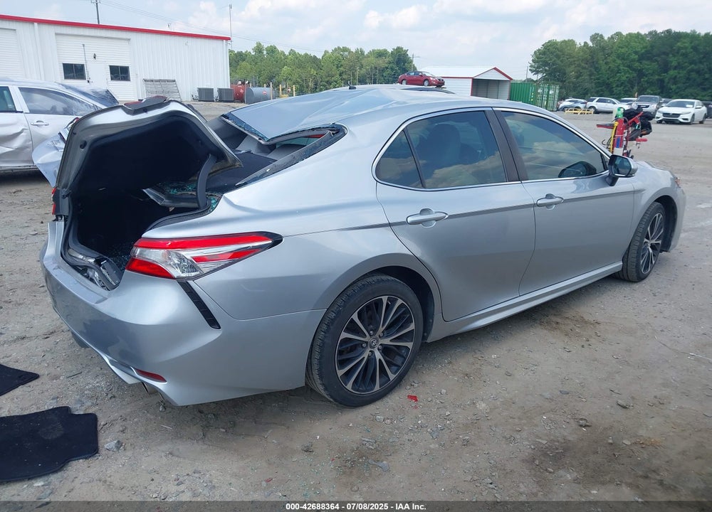 2018 TOYOTA CAMRY VIN: 4T1B11HK7JU140201