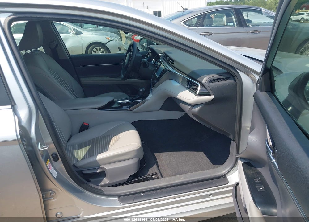2018 TOYOTA CAMRY VIN: 4T1B11HK7JU140201