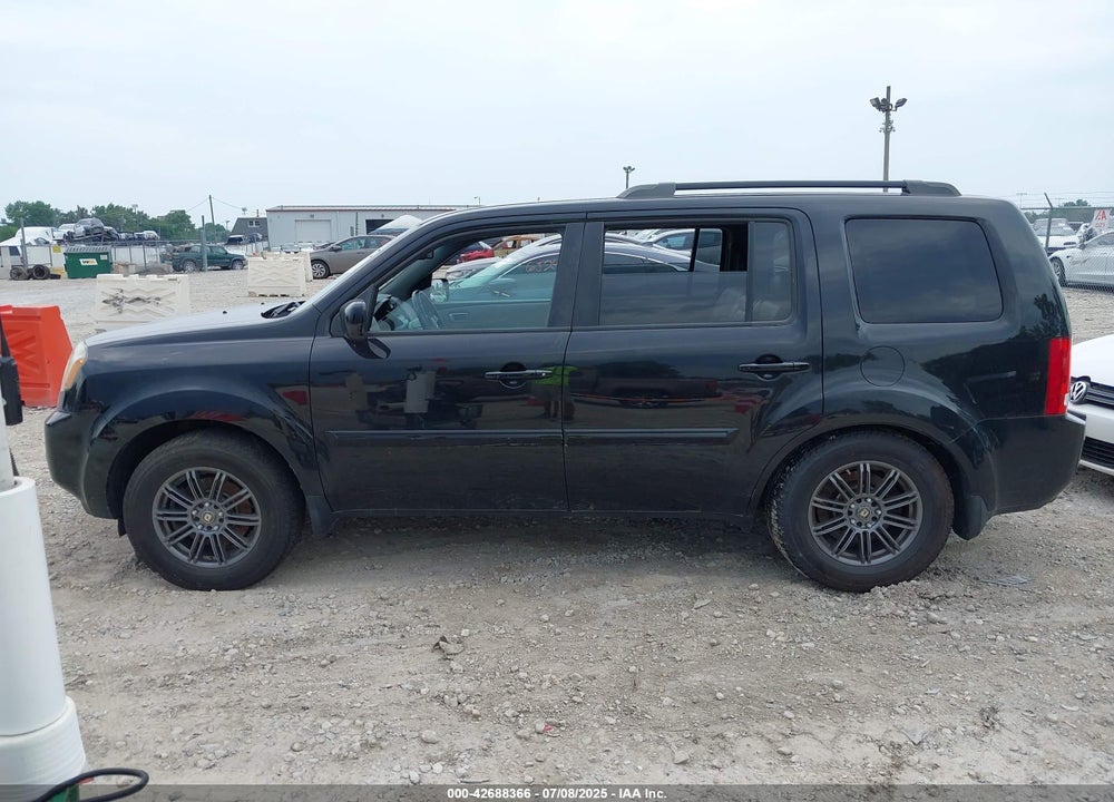 2011 HONDA PILOT VIN: 5FNYF4H61BB036589