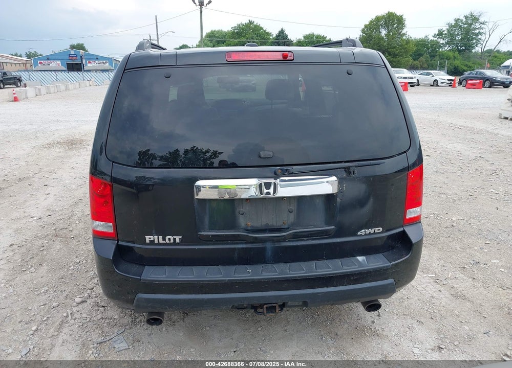 2011 HONDA PILOT VIN: 5FNYF4H61BB036589