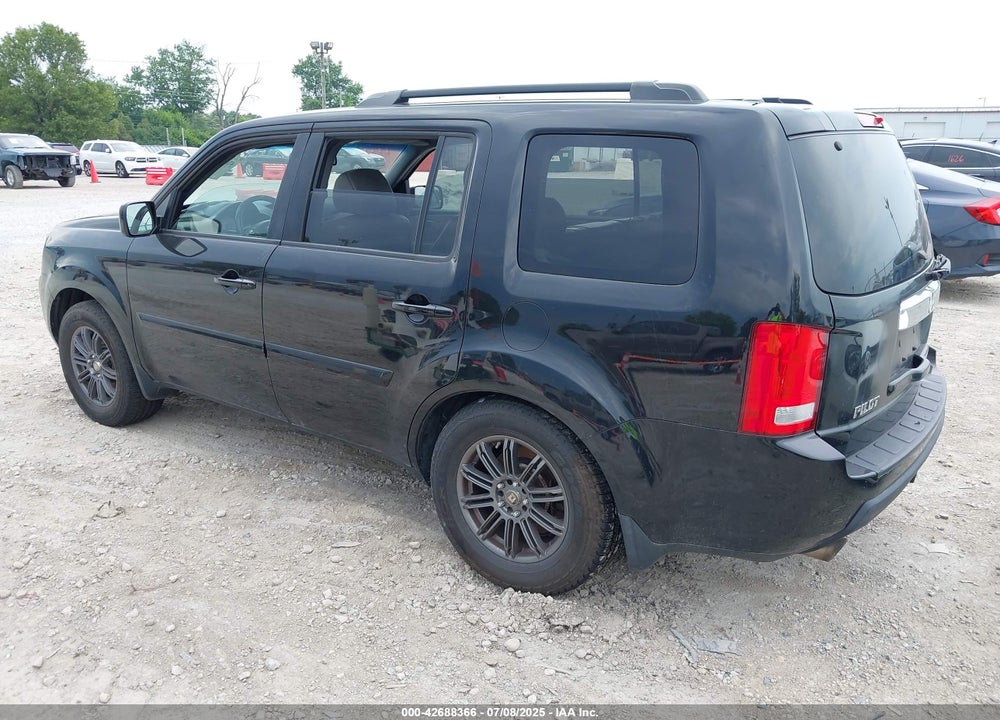 2011 HONDA PILOT VIN: 5FNYF4H61BB036589