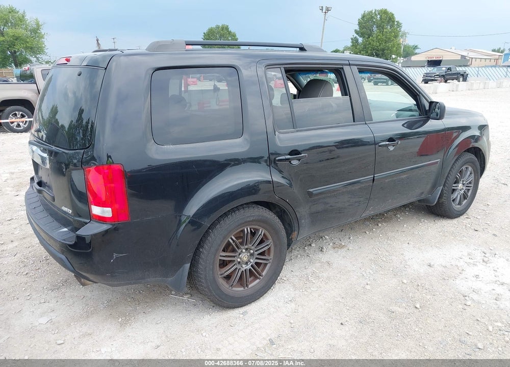 2011 HONDA PILOT VIN: 5FNYF4H61BB036589