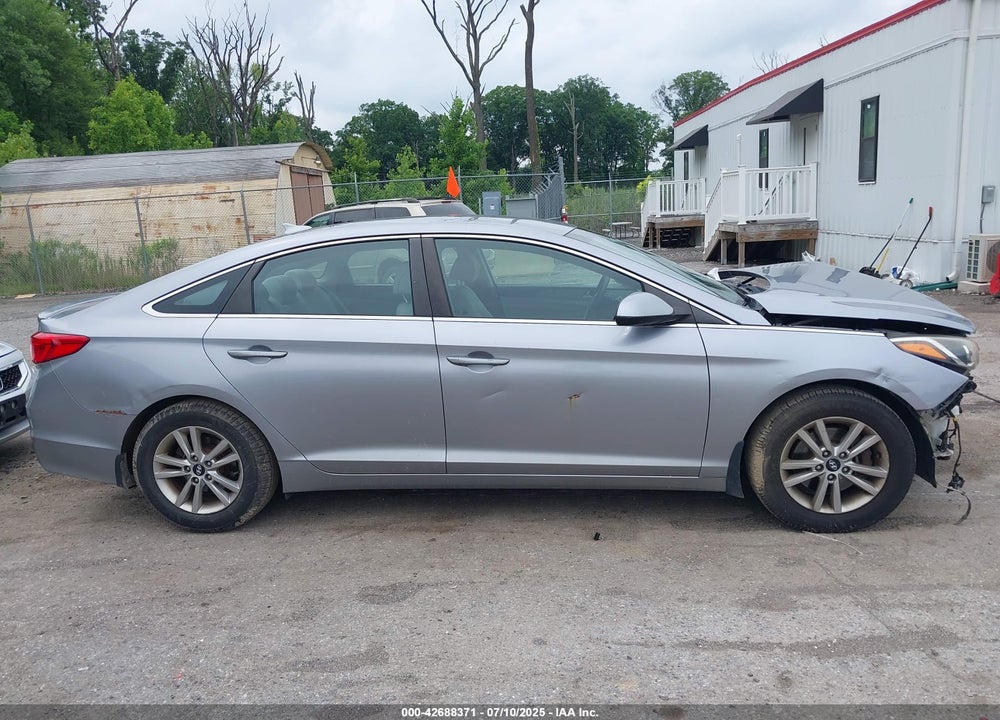 2015 HYUNDAI SONATA VIN: 5NPE24AF9FH181847