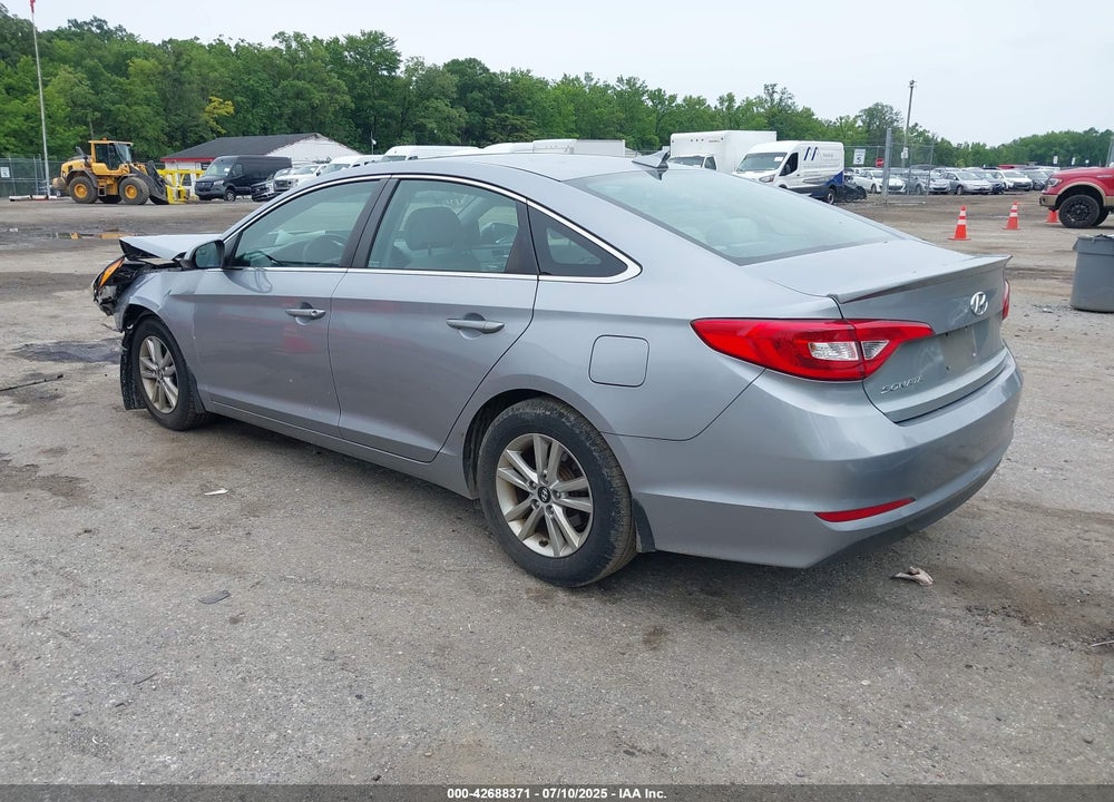 2015 HYUNDAI SONATA VIN: 5NPE24AF9FH181847