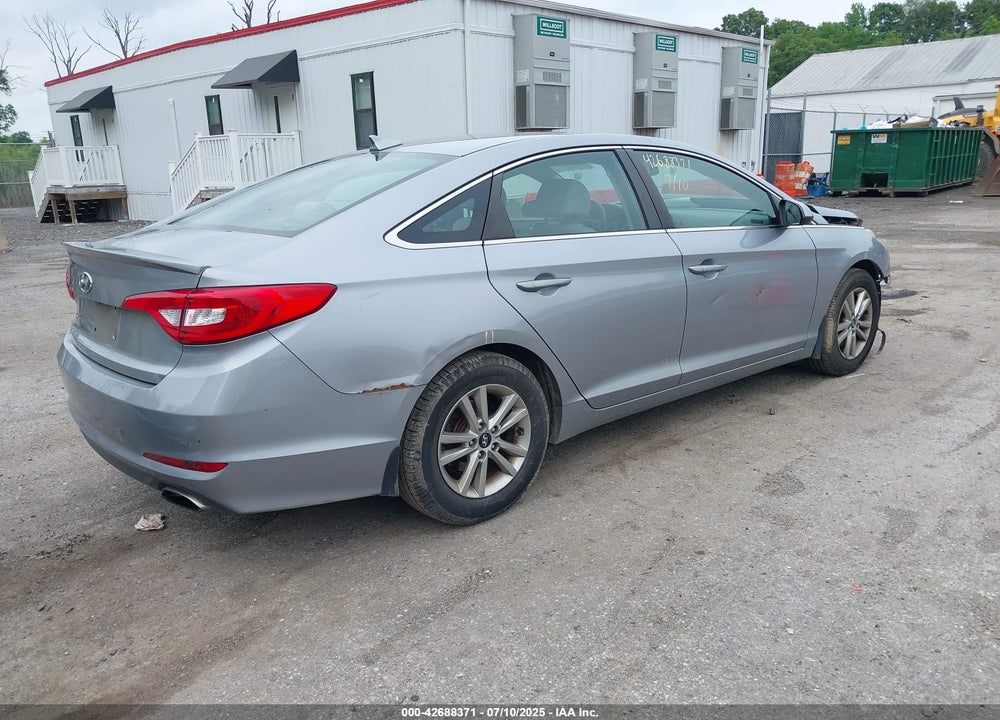 2015 HYUNDAI SONATA VIN: 5NPE24AF9FH181847