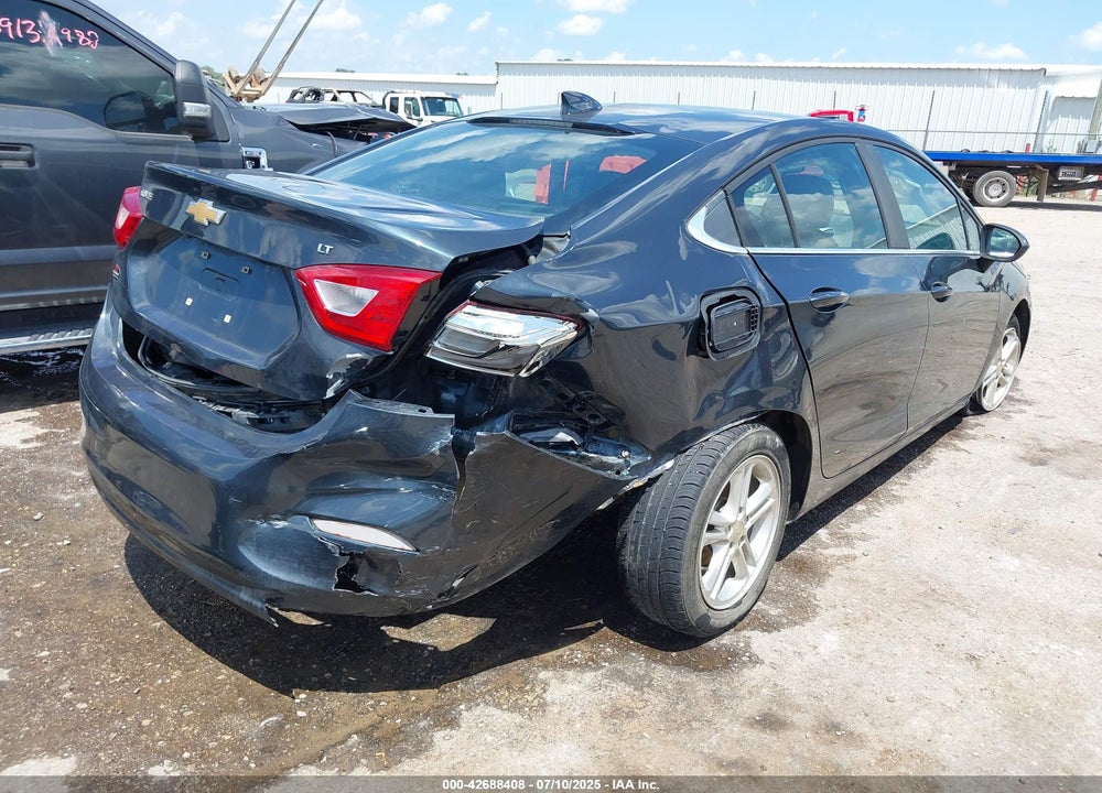 2018 CHEVROLET CRUZE VIN: 1G1BE5SM2J7218790