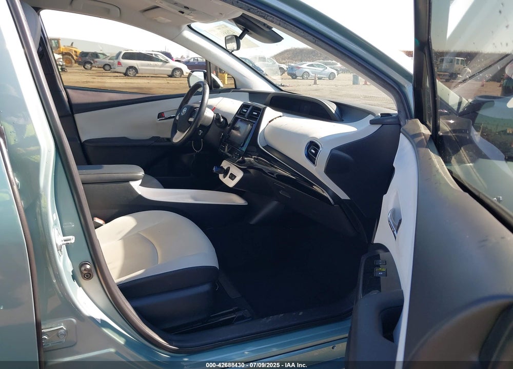 2016 TOYOTA PRIUS VIN: JTDKARFU0G3004241