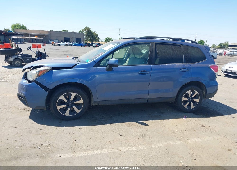 2017 SUBARU FORESTER VIN: JF2SJAEC8HH406833