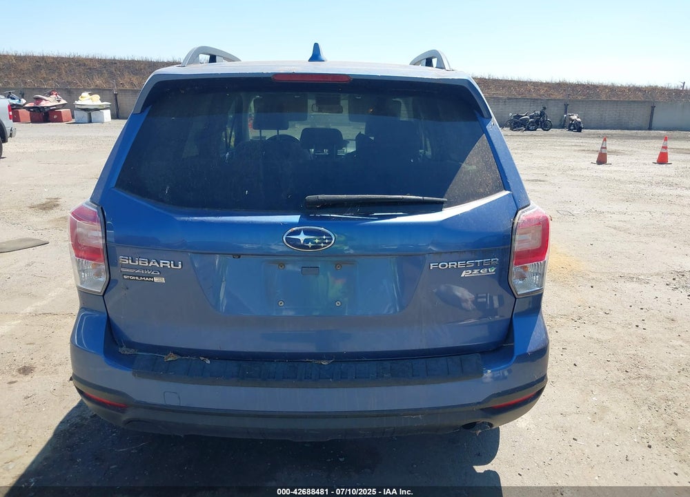 2017 SUBARU FORESTER VIN: JF2SJAEC8HH406833