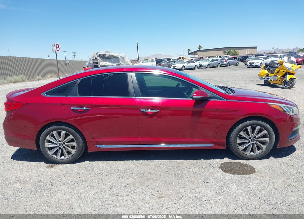 2015 HYUNDAI SONATA VIN: 5NPE34AF1FH109831