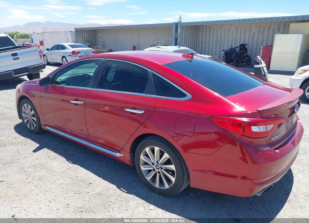 2015 HYUNDAI SONATA VIN: 5NPE34AF1FH109831