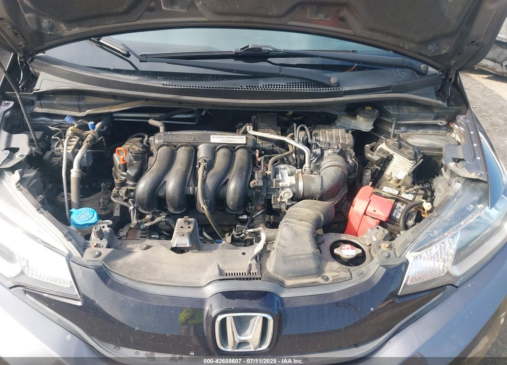 2015 HONDA FIT VIN: 3HGGK5H50FM736871