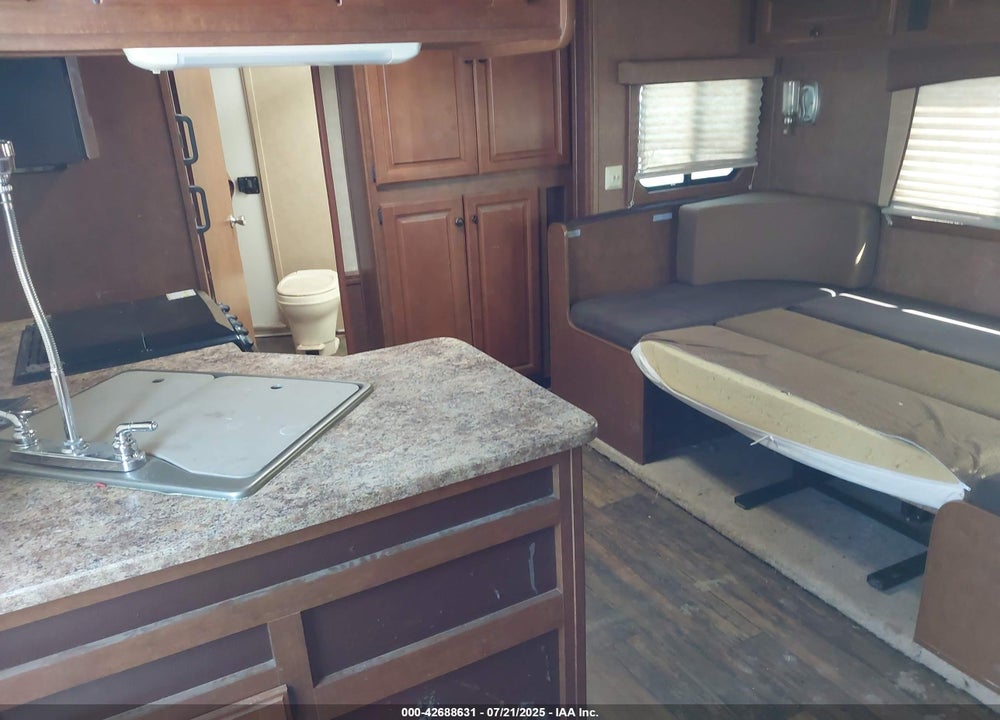 2012 BISON COACH STRATUS M-8315 TM VIN: 51Y306J26C2001681