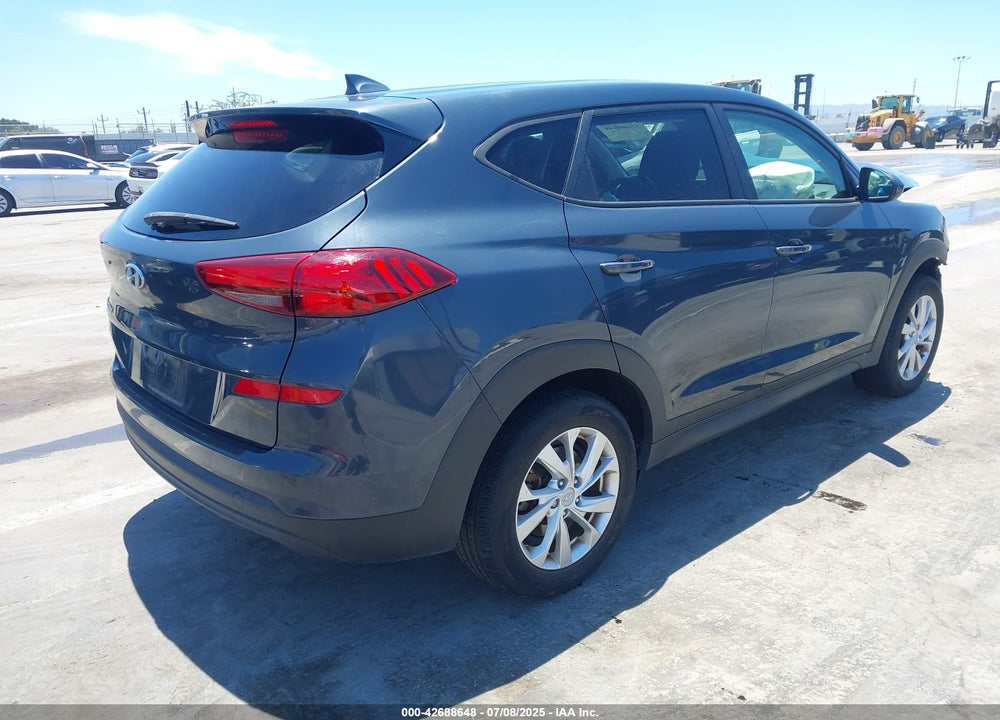 2021 HYUNDAI TUCSON VIN: KM8J23A40MU304389