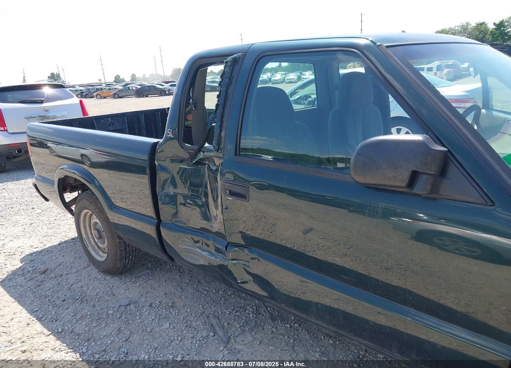 2002 GMC SONOMA SL VIN: 1GTCS19W628213723