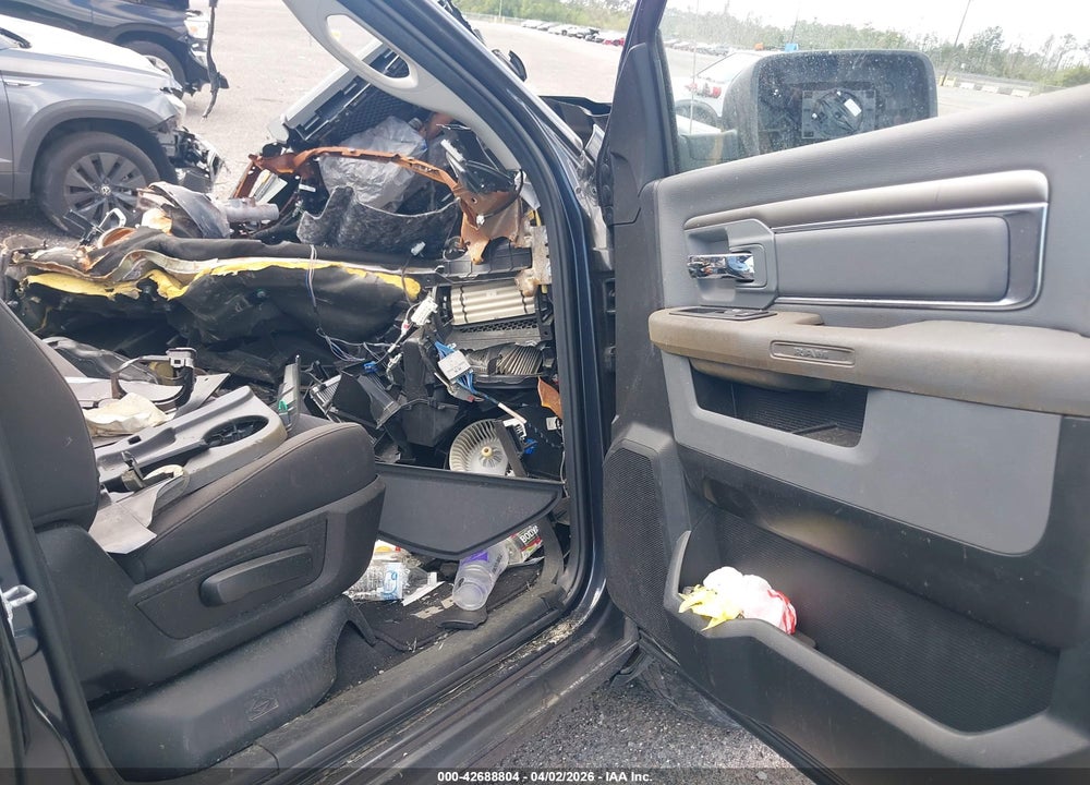 2019 RAM 1500 CLASSIC WARLOCK  4X2 6'4 BOX VIN: 1C6RR6GT0KS697572
