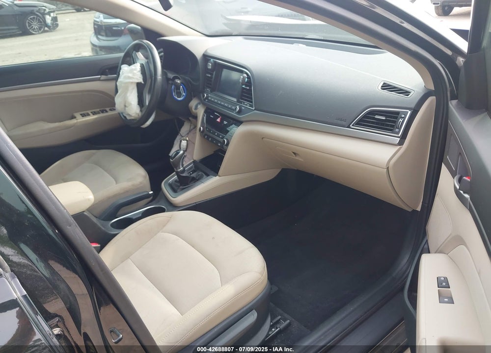 2018 HYUNDAI ELANTRA VIN: 5NPD84LF9JH391896