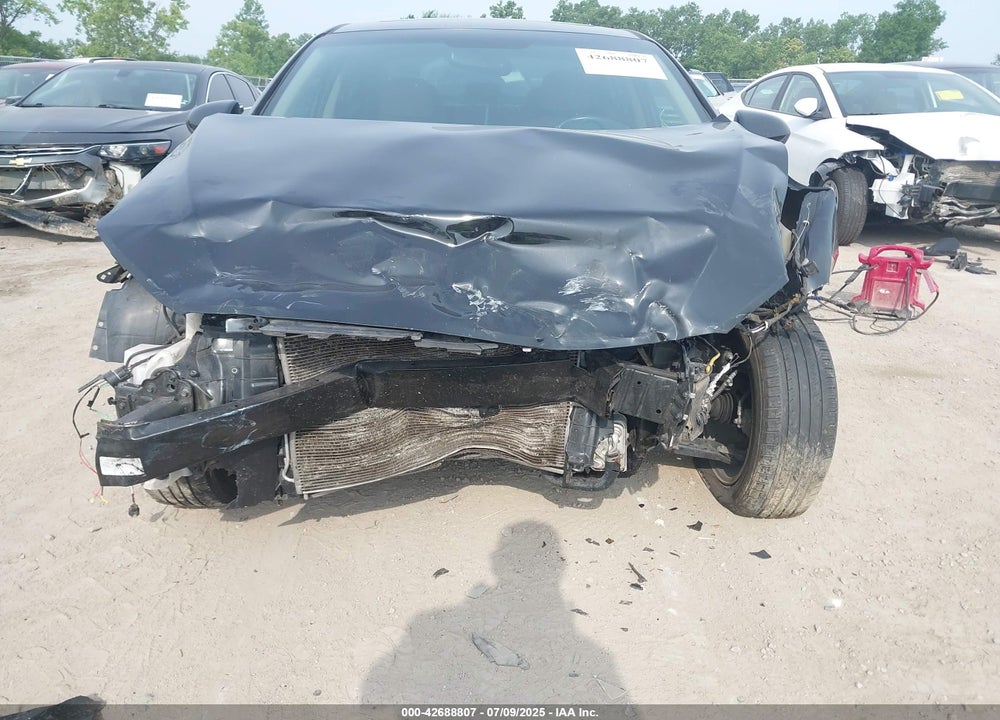 2018 HYUNDAI ELANTRA VIN: 5NPD84LF9JH391896