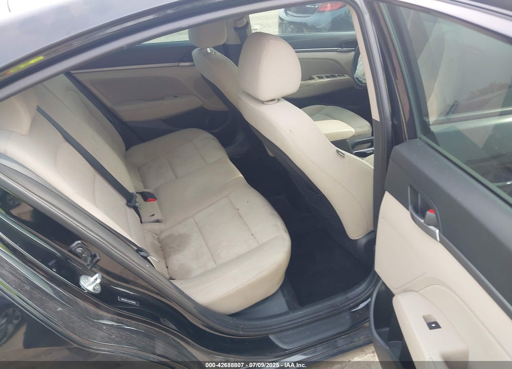 2018 HYUNDAI ELANTRA VIN: 5NPD84LF9JH391896