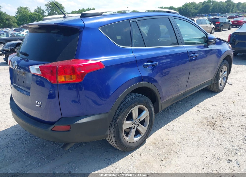 2015 TOYOTA RAV4 VIN: 2T3RFREV0FW402927