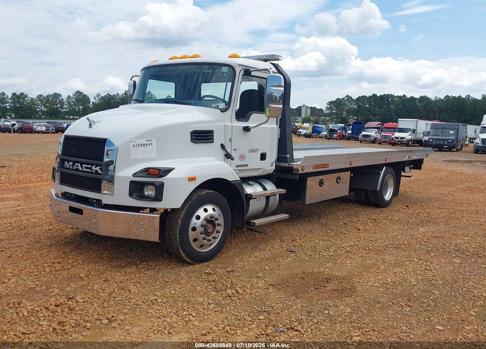 2024 MACK MD VIN: 1M2MDBAA9RS011987