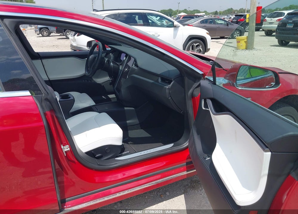 2018 TESLA MODEL S VIN: 5YJSA1E28JF292537