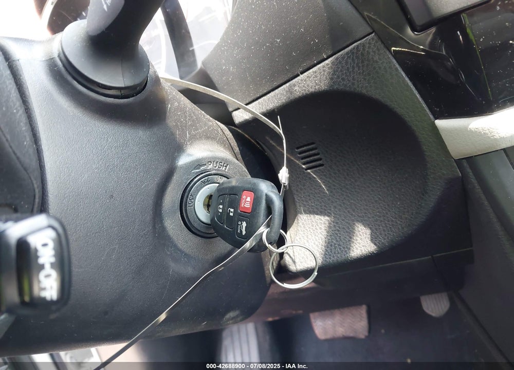 2014 TOYOTA COROLLA VIN: 5YFBURHE1EP085848