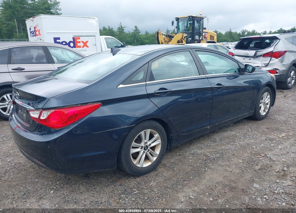 2013 HYUNDAI SONATA VIN: 5NPEB4AC4DH782876