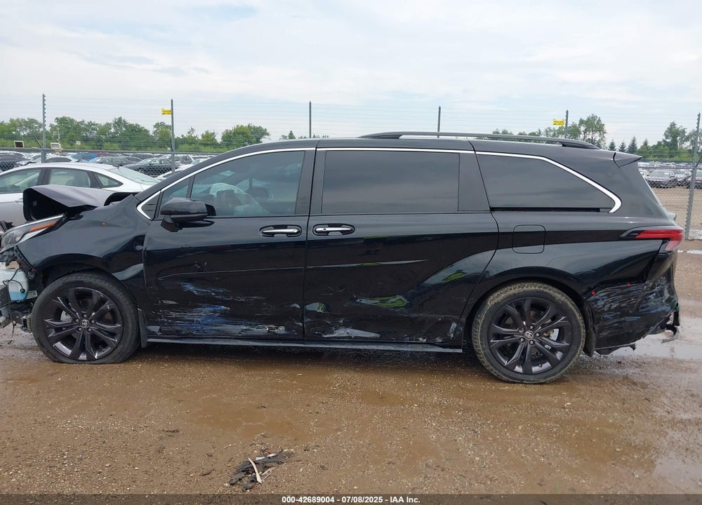 2024 TOYOTA SIENNA XSE VIN: 5TDDRKECXRS200609