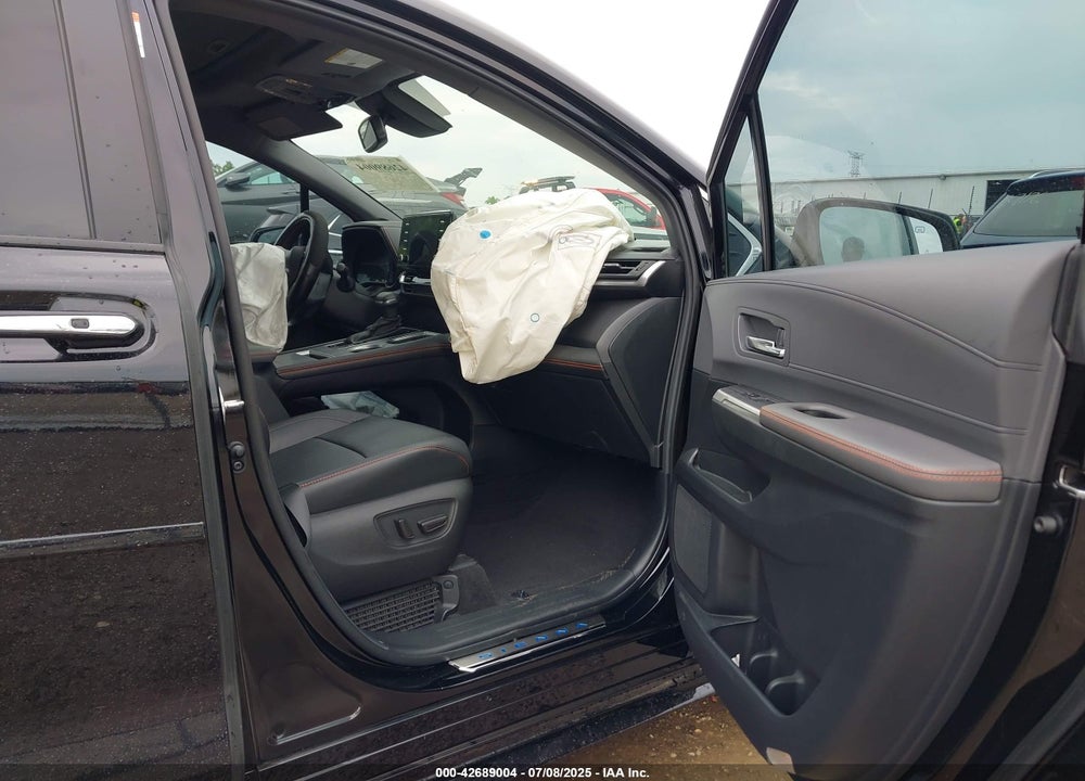2024 TOYOTA SIENNA XSE VIN: 5TDDRKECXRS200609