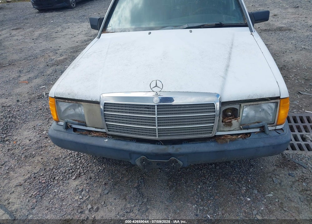 1987 MERCEDES-BENZ 190 E 2.3 VIN: WDBDA28DXHF390324