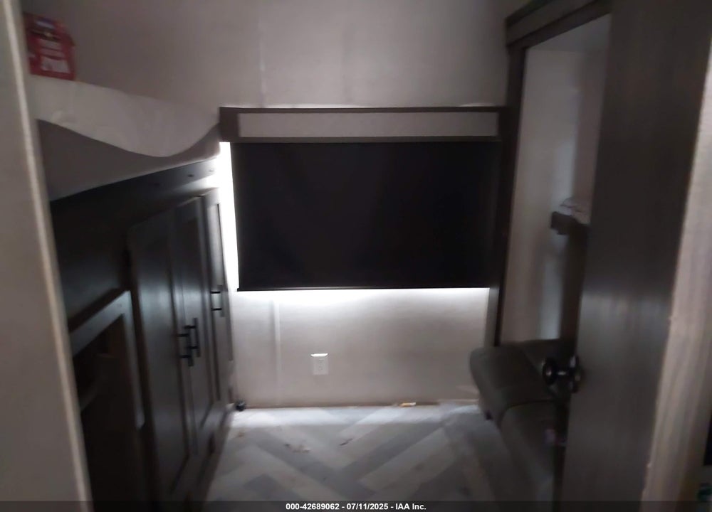 2021 SALEM OTHER VIN: 4X4TSMJ25M8067502