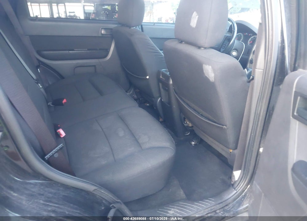 2010 FORD ESCAPE VIN: 1FMCU0DG0AKA54974