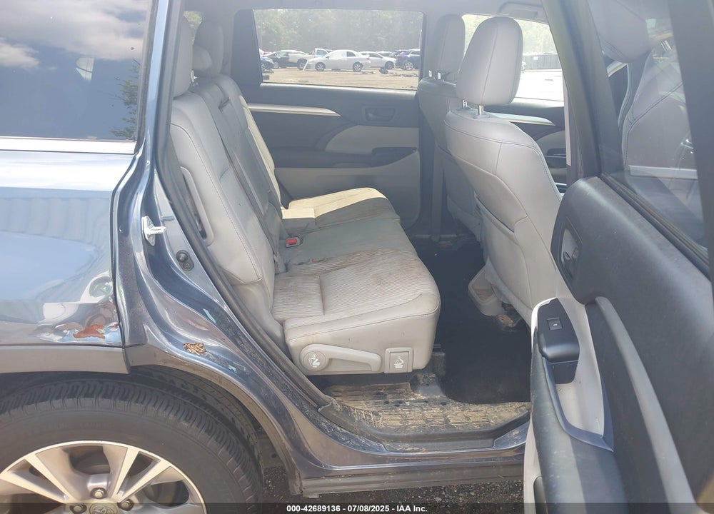 2015 TOYOTA HIGHLANDER VIN: 5TDZKRFH0FS117490