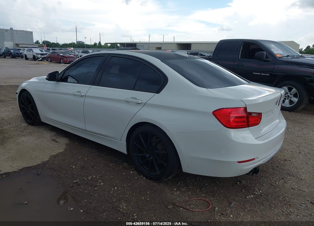 2012 BMW 3 SERIES VIN: WBA3A5G57CNP17623