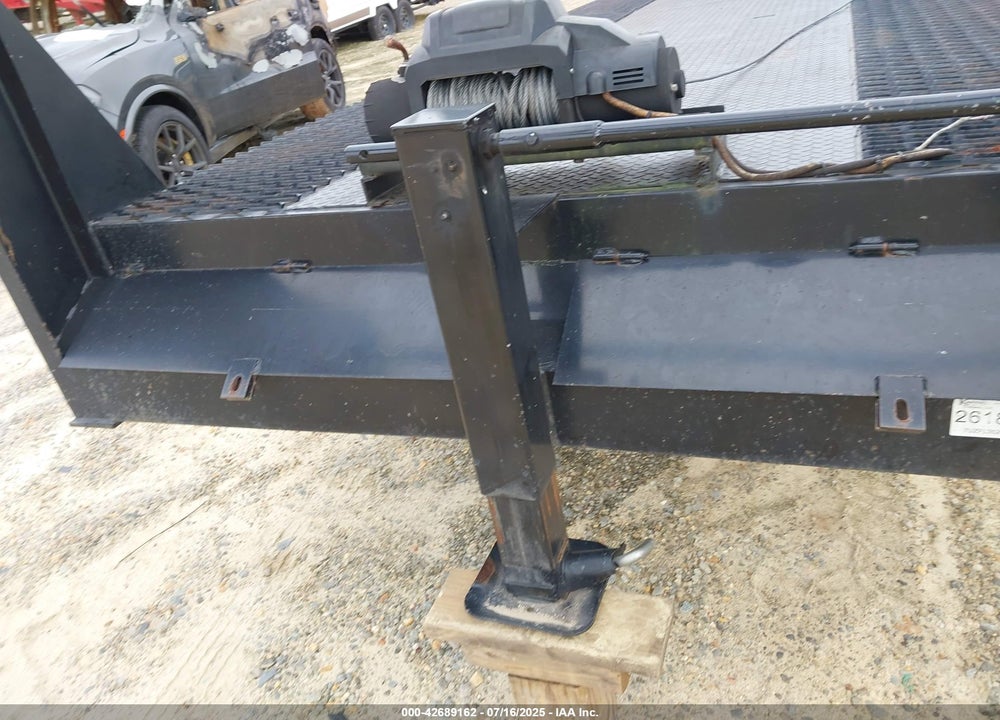 2023 KAUFMAN TRAILERS 35' DETACHABLE NECK TRAILER VIN: 7UZFL3526PL002688