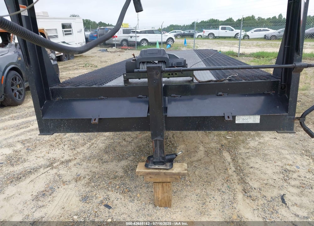 2023 KAUFMAN TRAILERS 35' DETACHABLE NECK TRAILER VIN: 7UZFL3526PL002688
