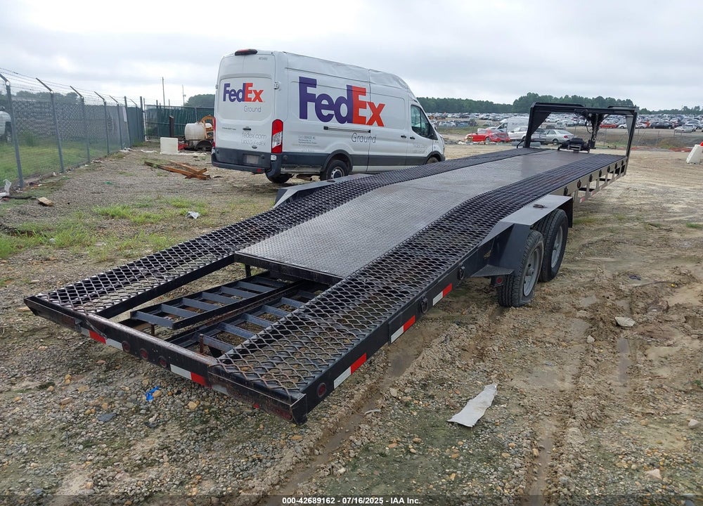 2023 KAUFMAN TRAILERS 35' DETACHABLE NECK TRAILER VIN: 7UZFL3526PL002688