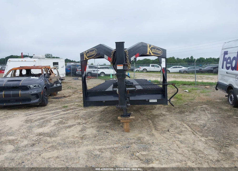 2023 KAUFMAN TRAILERS 35' DETACHABLE NECK TRAILER VIN: 7UZFL3526PL002688