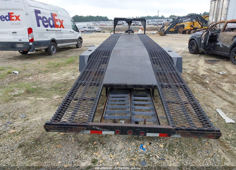 2023 KAUFMAN TRAILERS 35' DETACHABLE NECK TRAILER VIN: 7UZFL3526PL002688