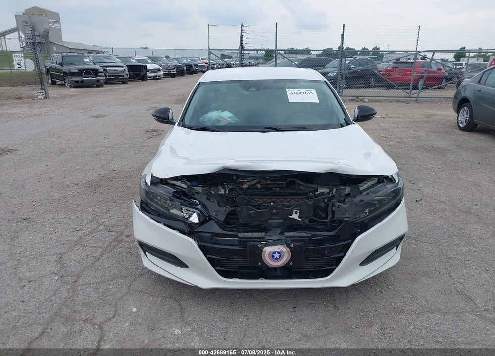 2018 HONDA ACCORD VIN: 1HGCV1F11JA205361