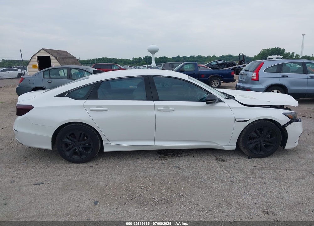 2018 HONDA ACCORD VIN: 1HGCV1F11JA205361