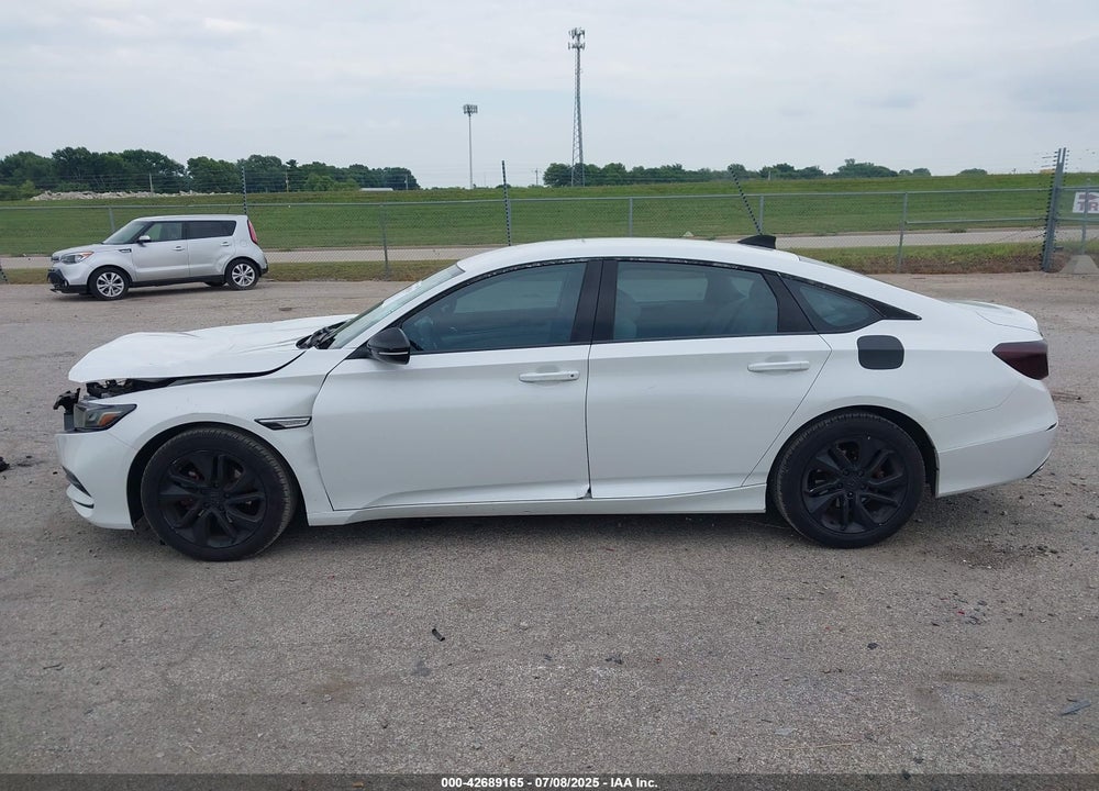 2018 HONDA ACCORD VIN: 1HGCV1F11JA205361