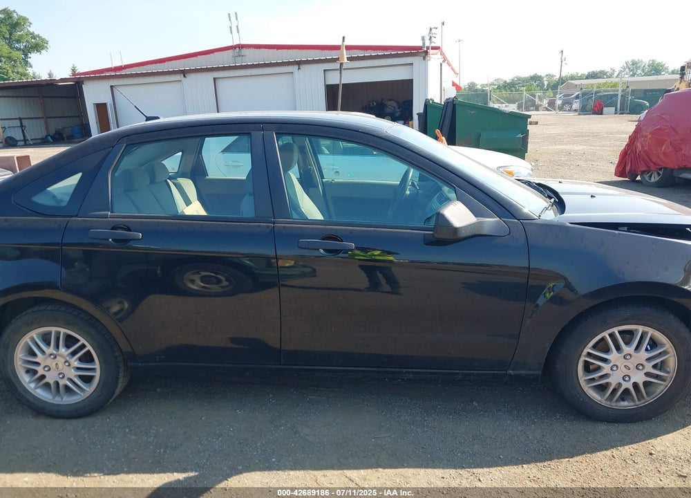 2011 FORD FOCUS VIN: 1FAHP3FN1BW139689